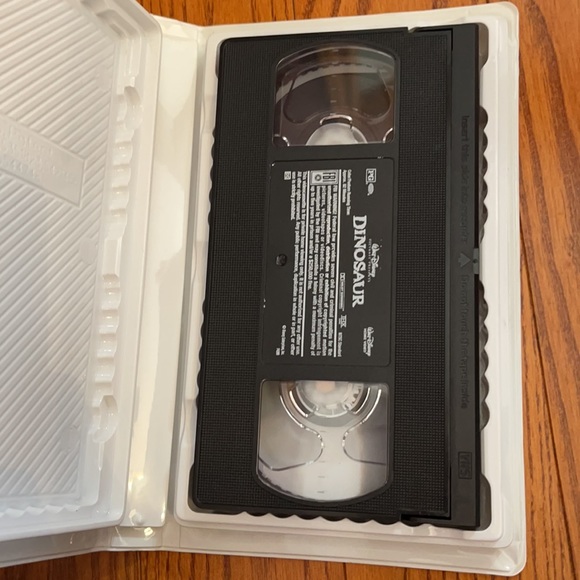 Walt Disney Dinosaur original VHS - Picture 3 of 3